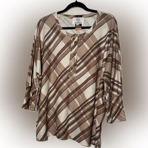 NWT: XL Brown plaid women’s blouse